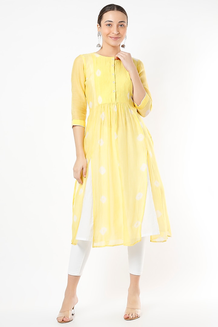 Light Yellow Tie-Dyed Double-Layered Kurta With Inner by Rosette