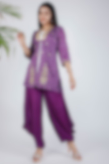 Purple Satin Bandhej Jacket Set by Rosette