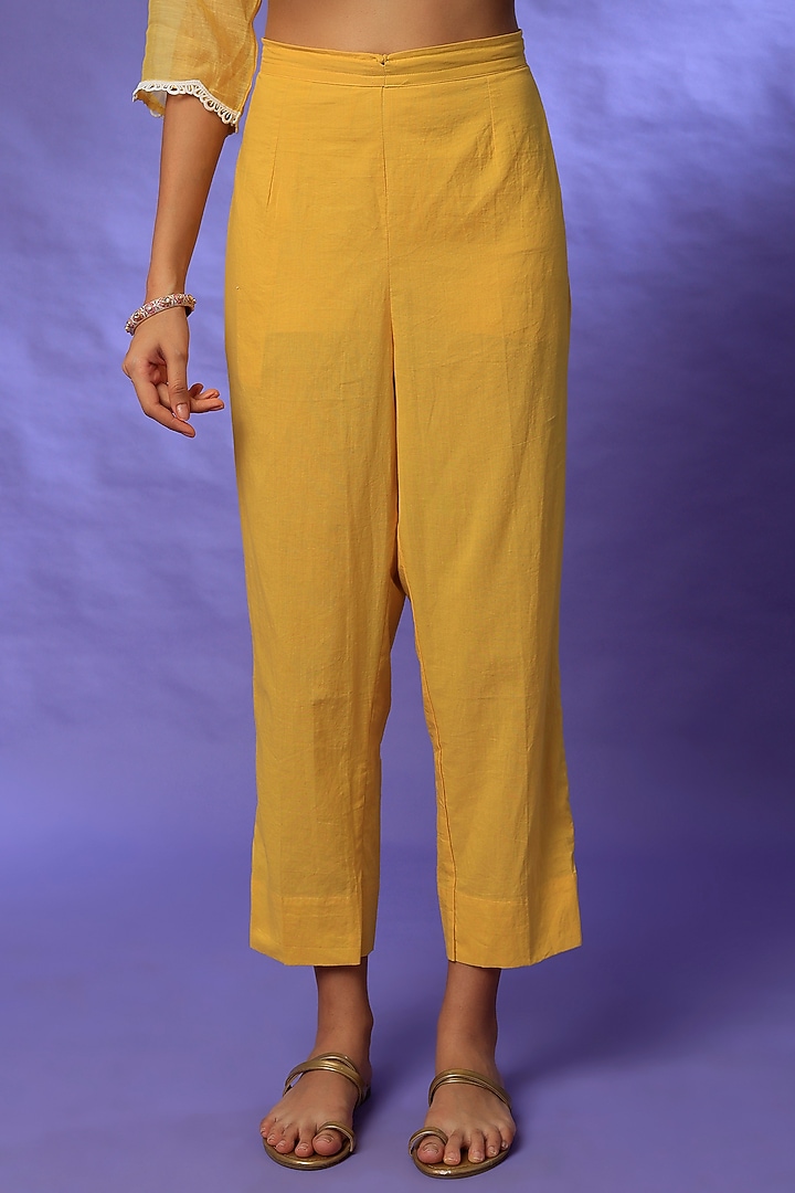 Yellow Chanderi Bhandej Kurta Set by Rosette at Pernia's Pop Up Shop