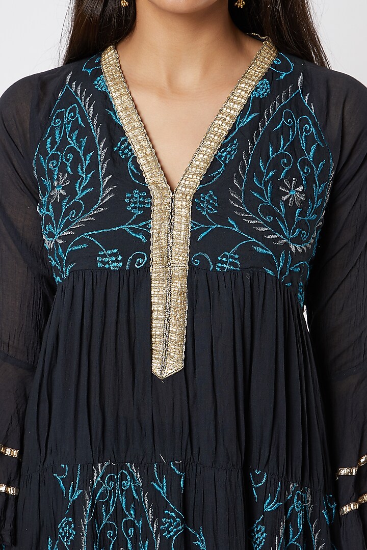 Black & Teal Embroidered Kurta by Rose Tree at Pernia's Pop Up Shop