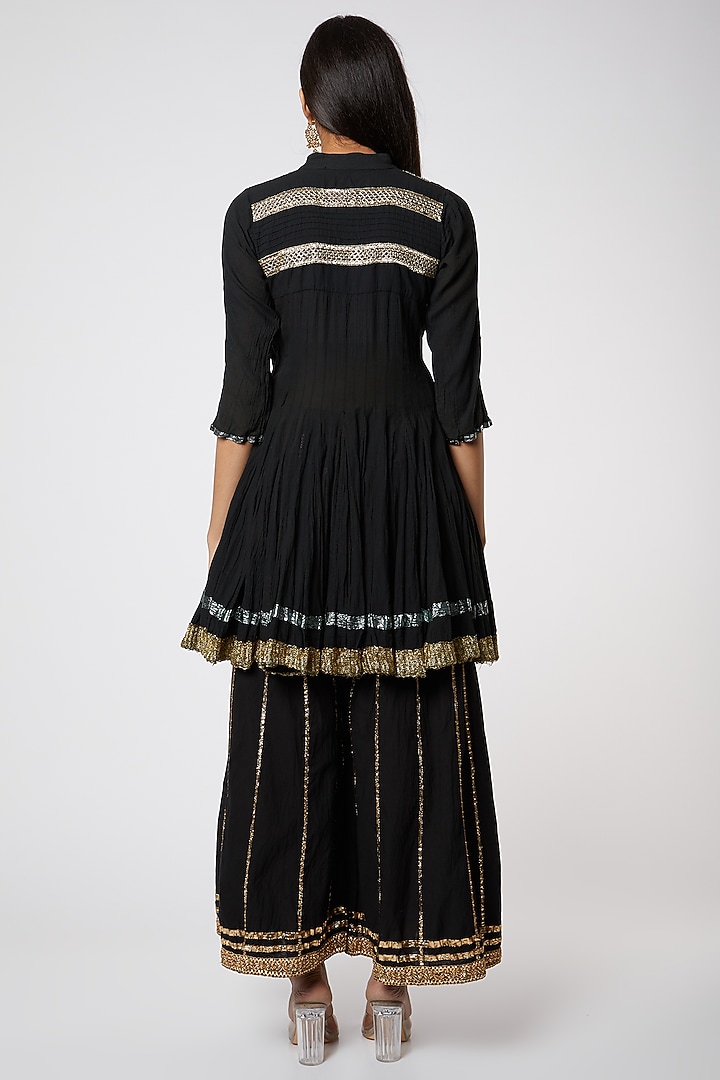 Black Embroidered Short Kurta by Rose Tree at Pernia's Pop Up Shop