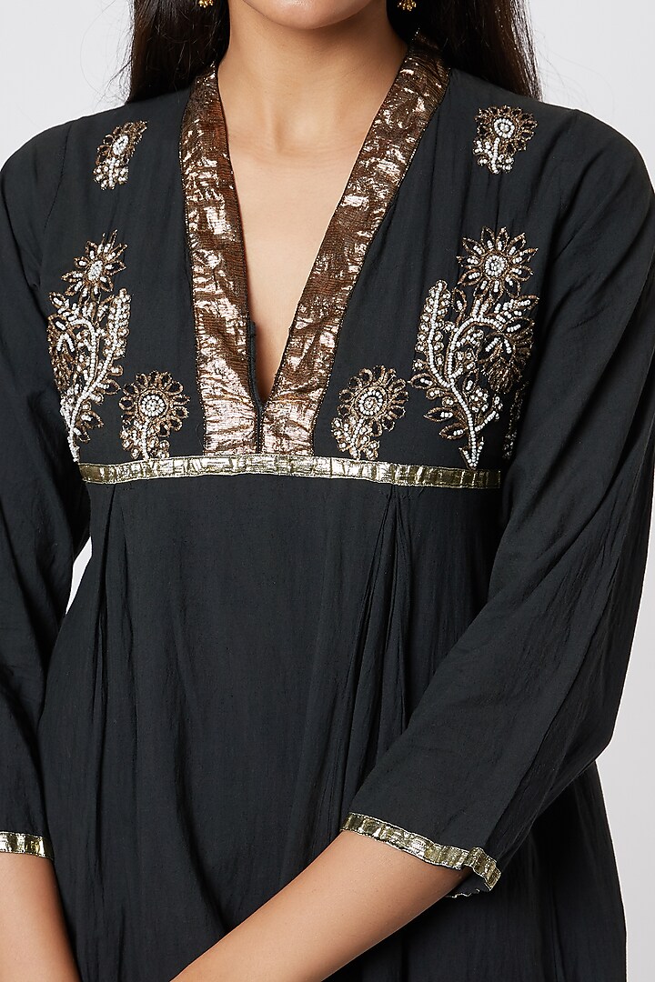Black Long Kurta With Embroidery by Rose Tree at Pernia's Pop Up Shop