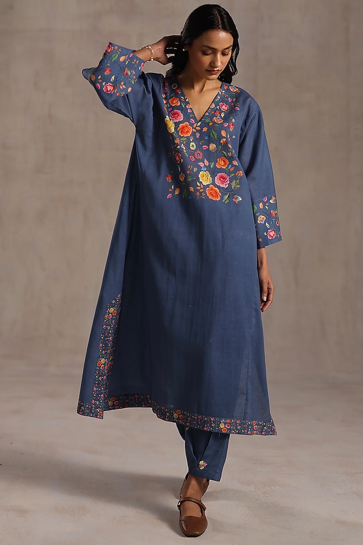 Indigo Blue Linen Floral Work Kurta Set by Roza Pret at Pernia's Pop Up Shop