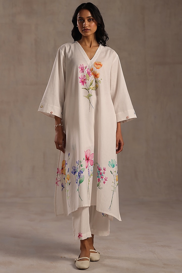 Ivory Linen Floral Artwork Kurta Set by Roza Pret at Pernia's Pop Up Shop