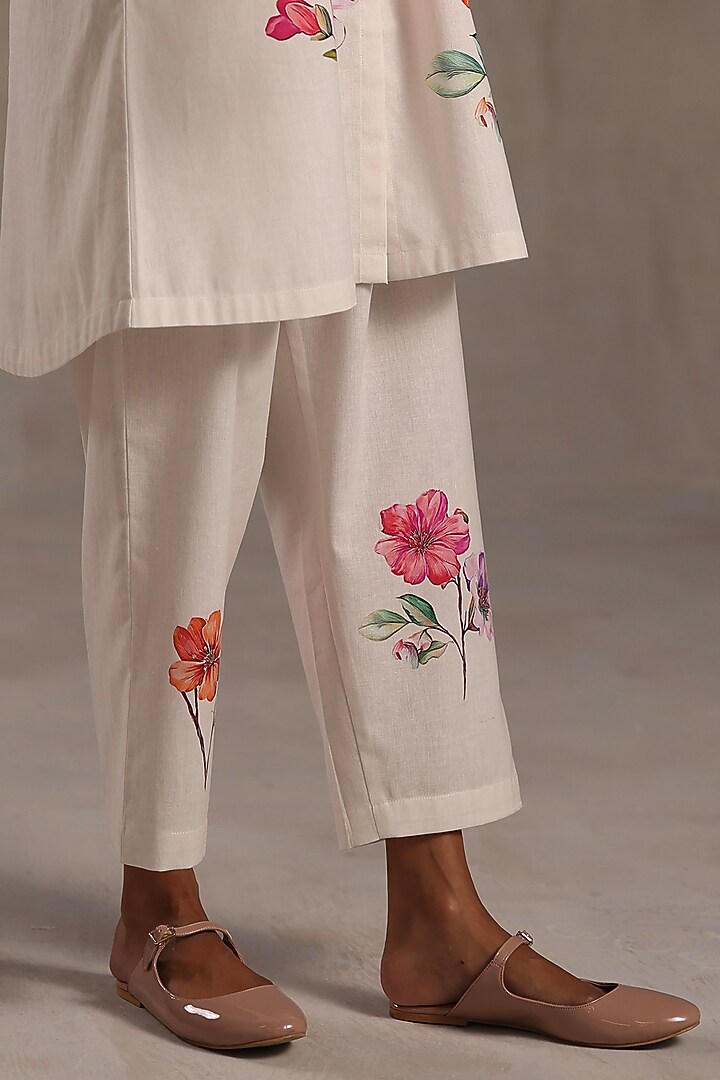 Ivory Linen Floral Placement Kurta Set by Roza Pret at Pernia's Pop Up Shop