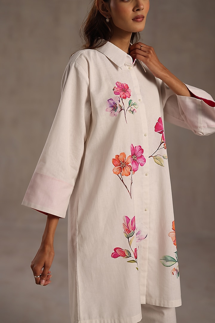 Ivory Linen Floral Placement Kurta Set by Roza Pret at Pernia's Pop Up Shop