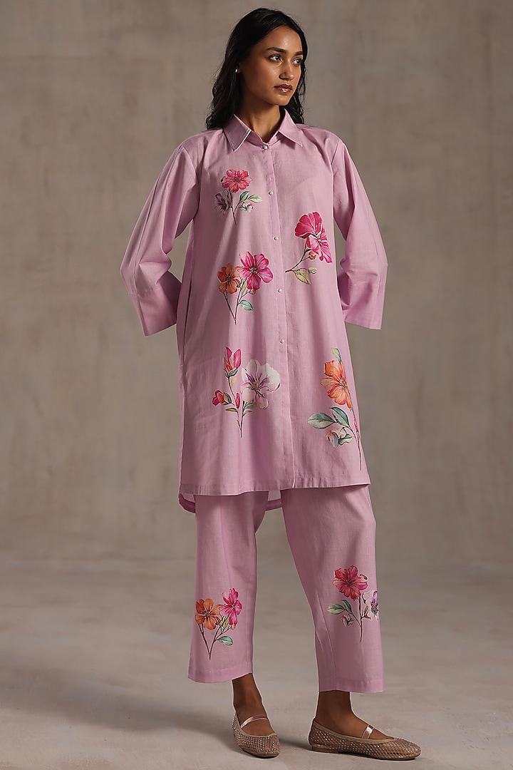 Pink Linen Floral Placement Kurta Set by Roza Pret at Pernia's Pop Up Shop