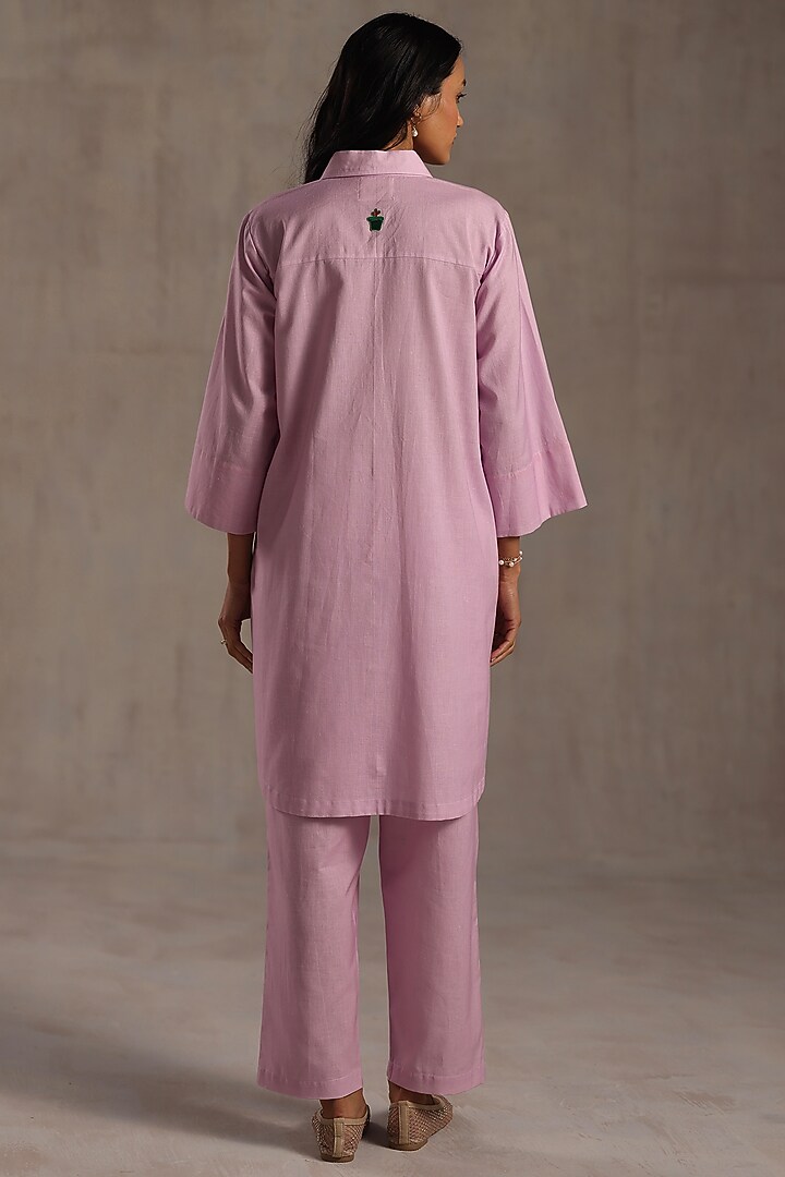 Pink Linen Floral Placement Kurta Set by Roza Pret at Pernia's Pop Up Shop