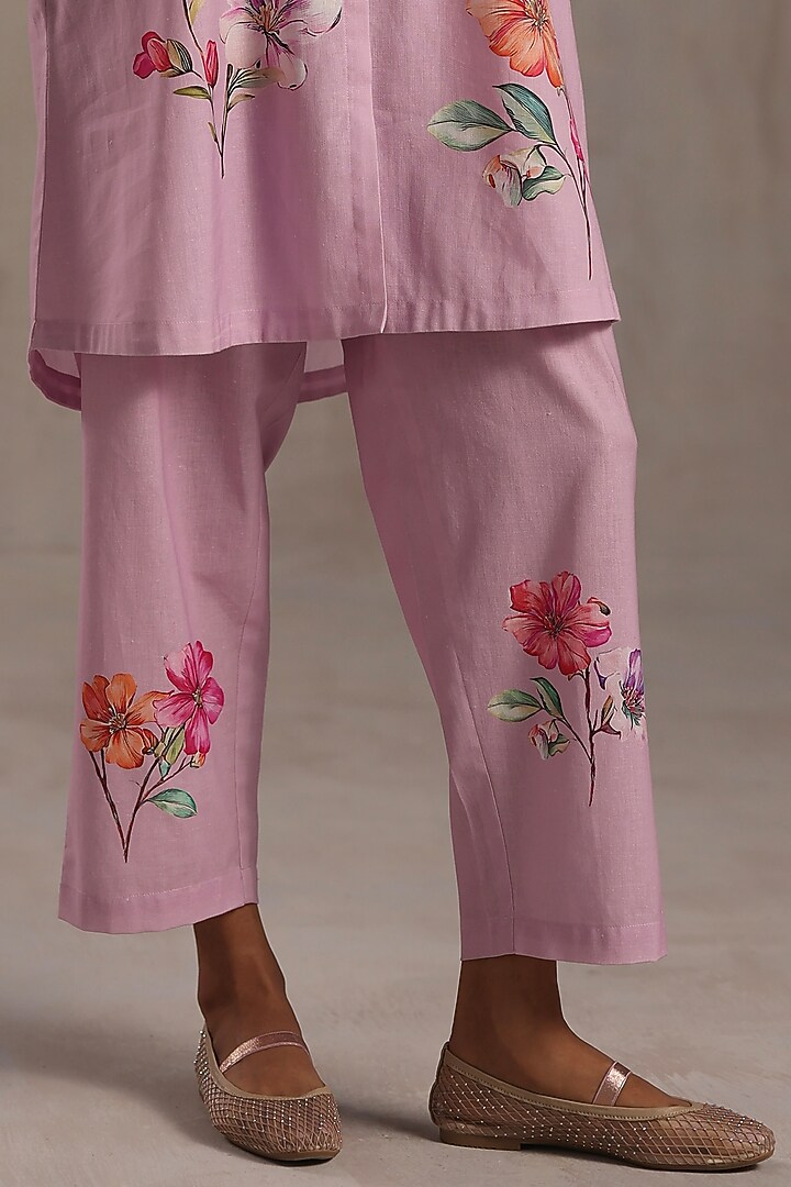 Pink Linen Floral Placement Kurta Set by Roza Pret at Pernia's Pop Up Shop
