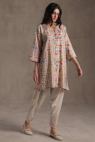 Multi-Colored Linen Floral Thread Embroidered Kurta Set by Roza Pret