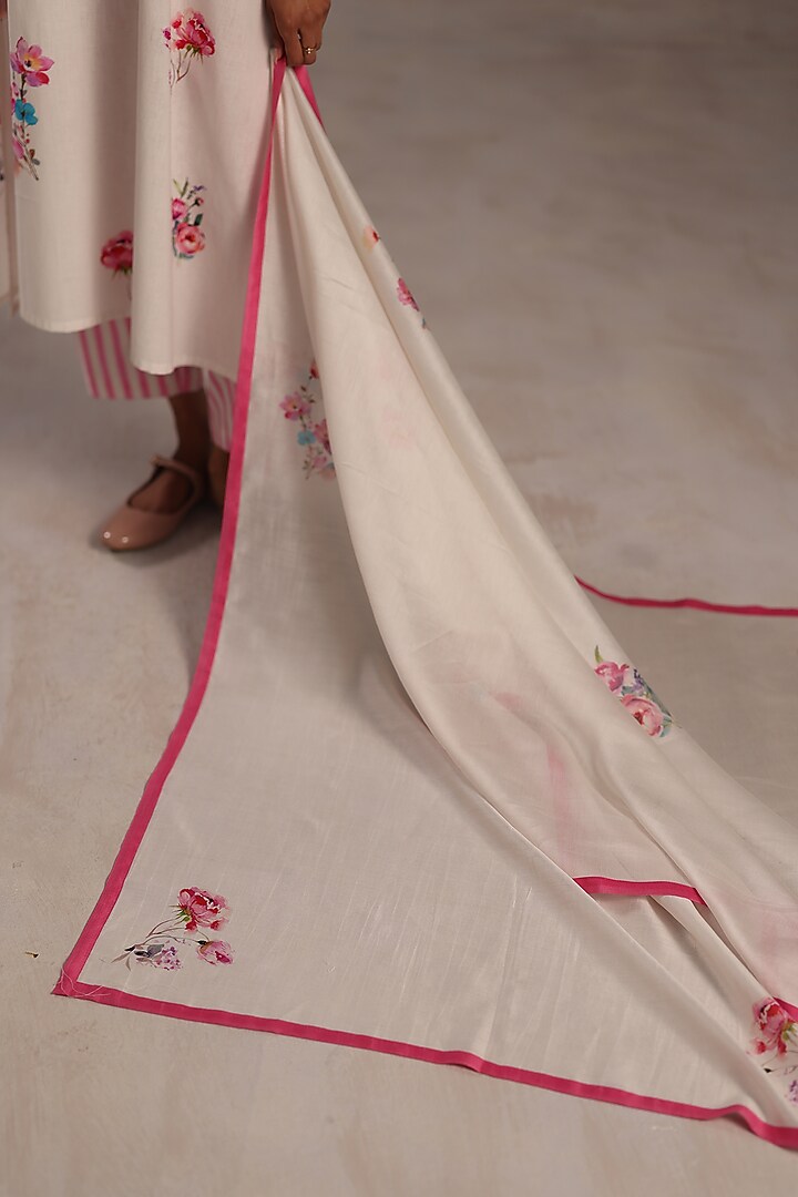 Ivory Chanderi Floral Printed Stole by Roza Pret at Pernia's Pop Up Shop