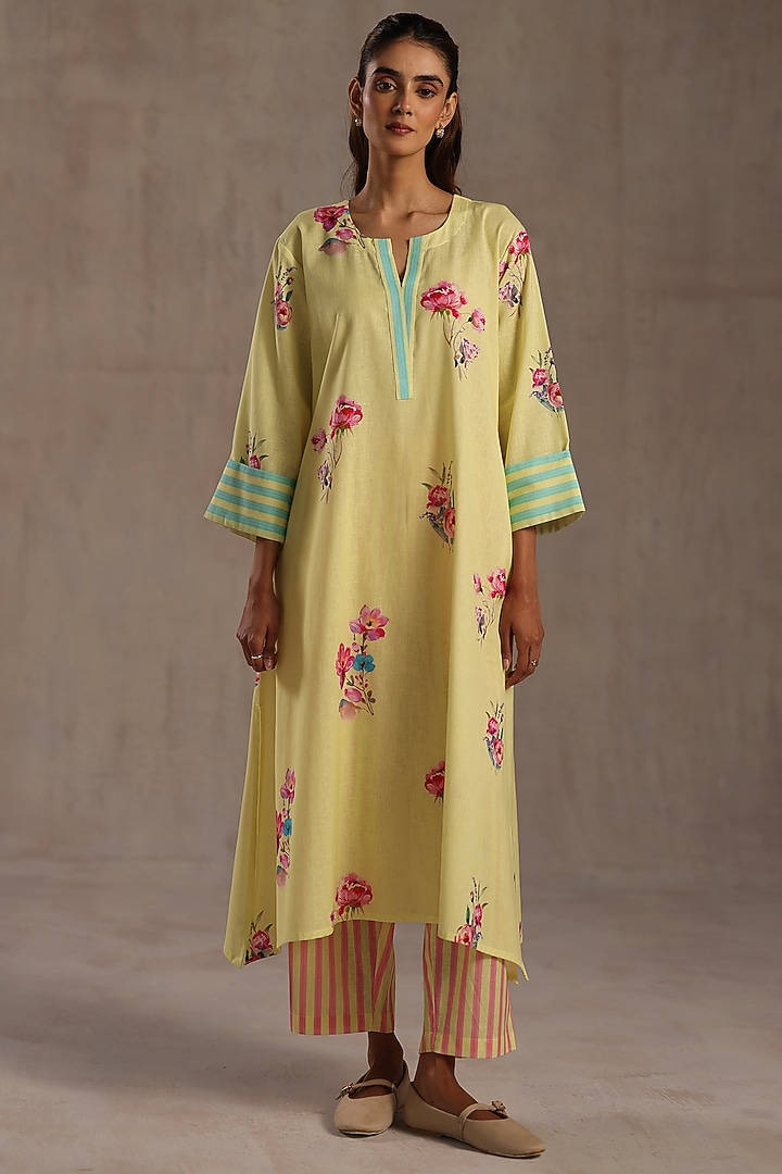 Pastel Yellow Linen Floral Printed Kurta Set by Roza Pret at Pernia's Pop Up Shop