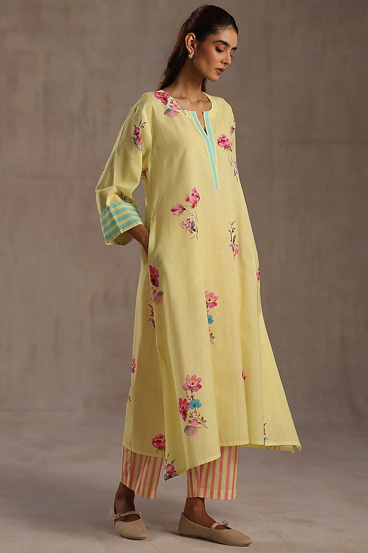 Pastel Yellow Linen Floral Printed Kurta Set by Roza Pret at Pernia's Pop Up Shop