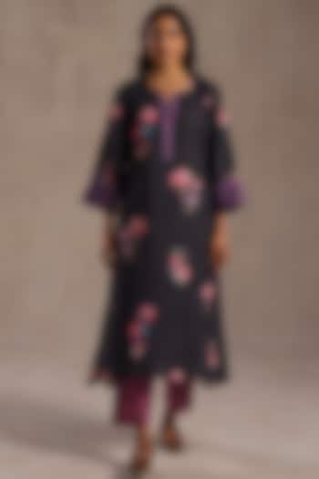 Charcoal Blue Linen Floral Printed Kurta Set by Roza Pret at Pernia's Pop Up Shop