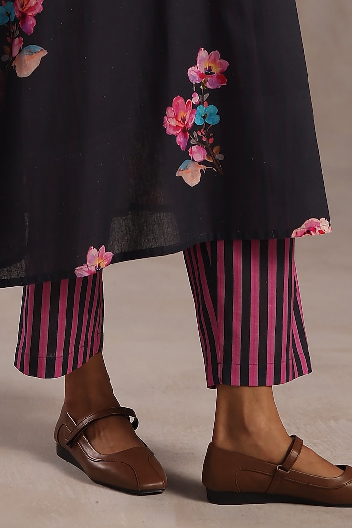 Charcoal Blue Linen Floral Printed Kurta Set by Roza Pret at Pernia's Pop Up Shop
