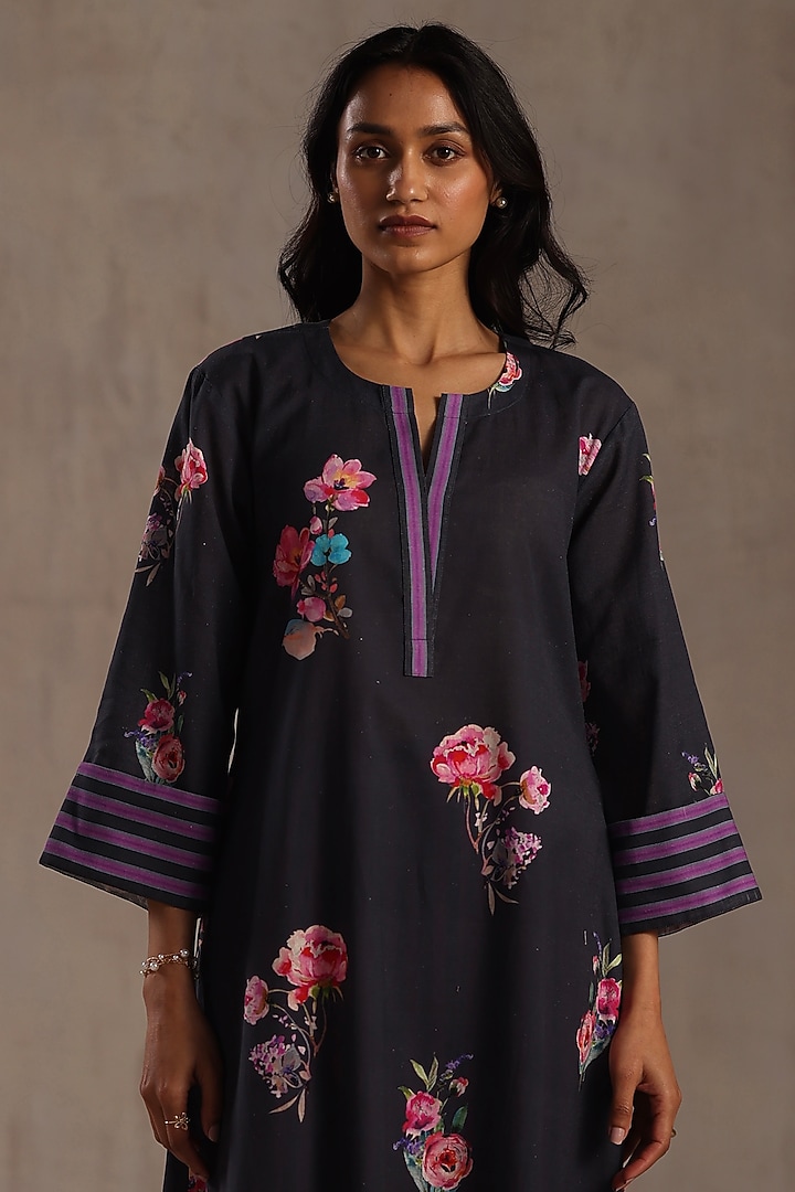 Charcoal Blue Linen Floral Printed Kurta Set by Roza Pret at Pernia's Pop Up Shop
