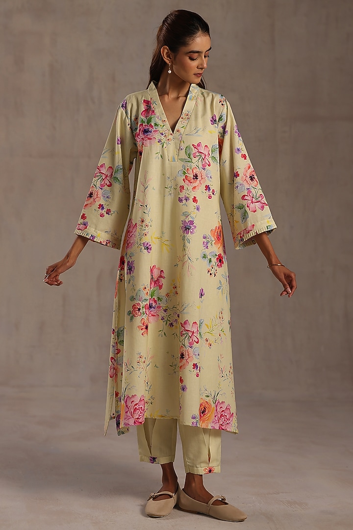 Pastel Yellow Linen Floral Printed Kurta Set by Roza Pret at Pernia's Pop Up Shop