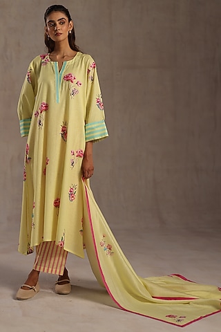Yellow Chanderi Floral Printed Stole by Roza Pret