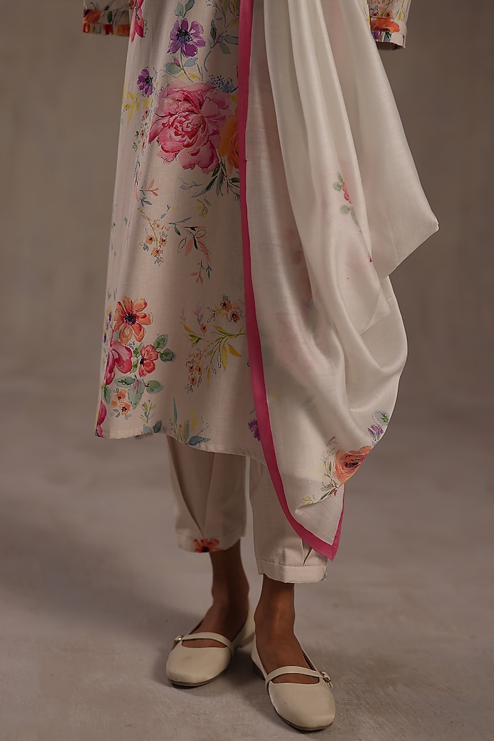 Ivory Chanderi Floral Printed Stole by Roza Pret at Pernia's Pop Up Shop
