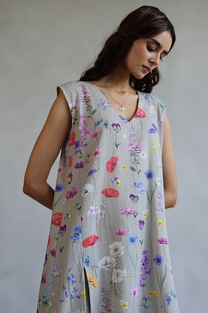 Grey Linen Floral Motif Tunic by Roza Pret at Pernia's Pop Up Shop