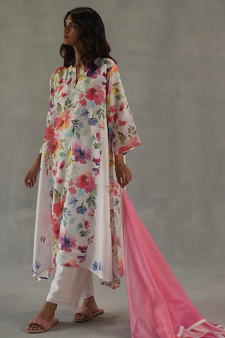 Pink & Ivory Chanderi Stole by Roza Pret at Pernia's Pop Up Shop