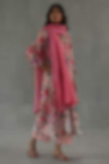 Pink Chanderi Stole by Roza Pret at Pernia's Pop Up Shop