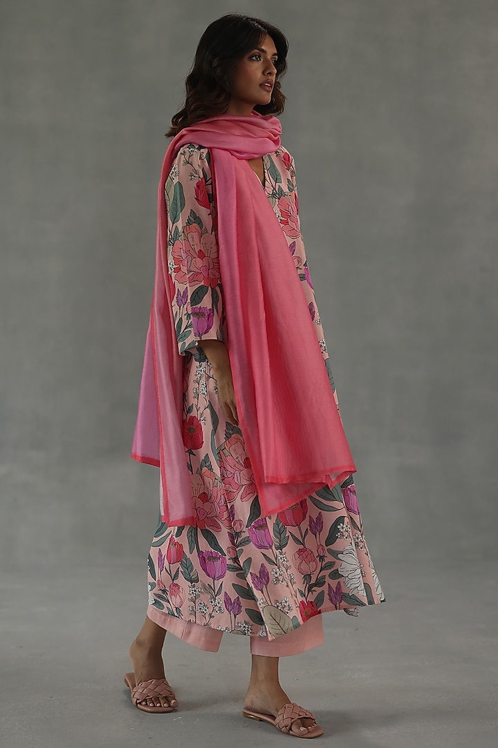 Pink Chanderi Stole by Roza Pret at Pernia's Pop Up Shop