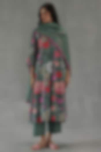 Green Chanderi Stole by Roza Pret at Pernia's Pop Up Shop