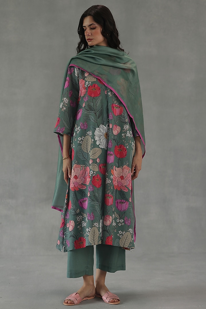 Green Chanderi Stole by Roza Pret at Pernia's Pop Up Shop