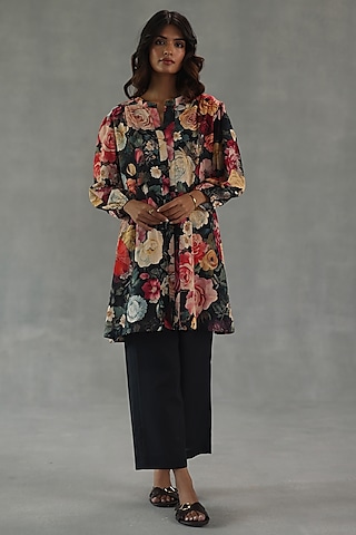 Multi-Colored Feather Linen Floral Printed Kurta Set by Roza Pret