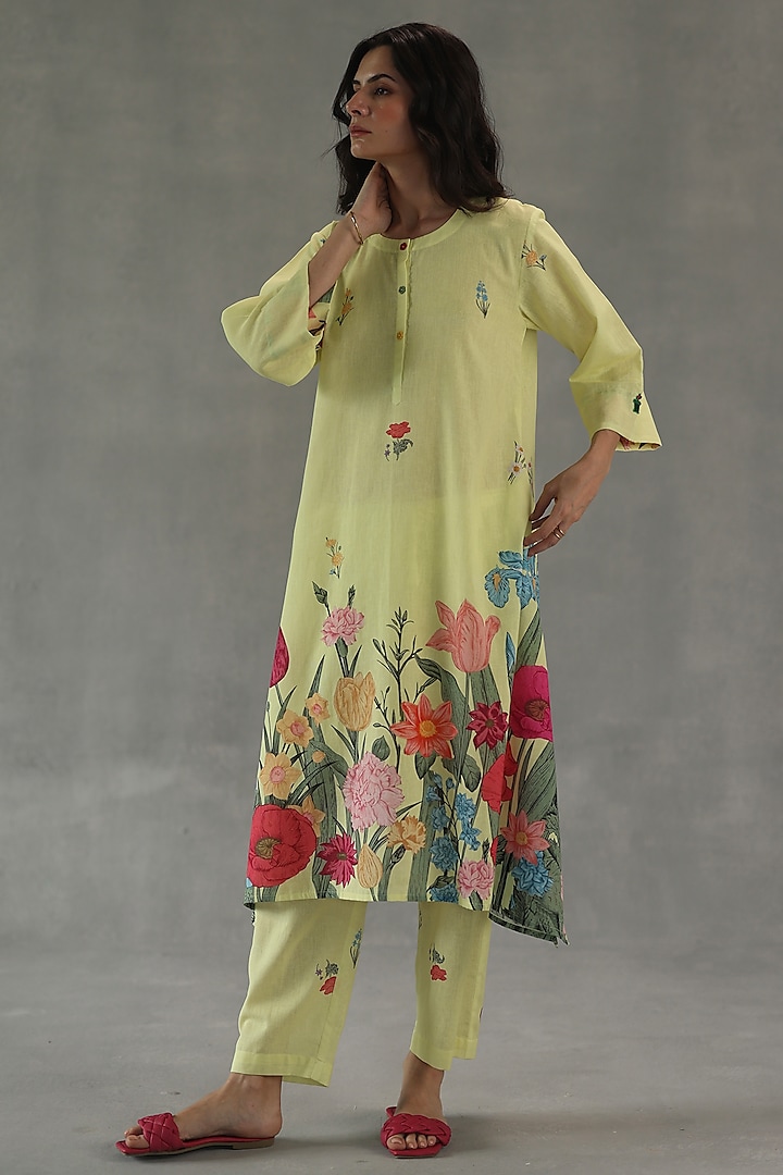 Lemon Yellow Feather Linen Watercolor Floral Printed Kurta Set by Roza Pret at Pernia's Pop Up Shop