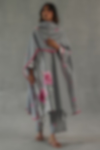 Grey Chanderi Stole by Roza Pret at Pernia's Pop Up Shop