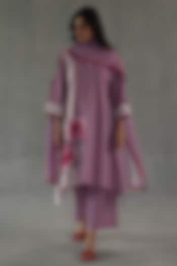 Pink Chanderi Stole by Roza Pret at Pernia's Pop Up Shop