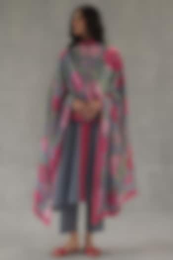 Grey Feather Linen Kurta Set by Roza Pret at Pernia's Pop Up Shop