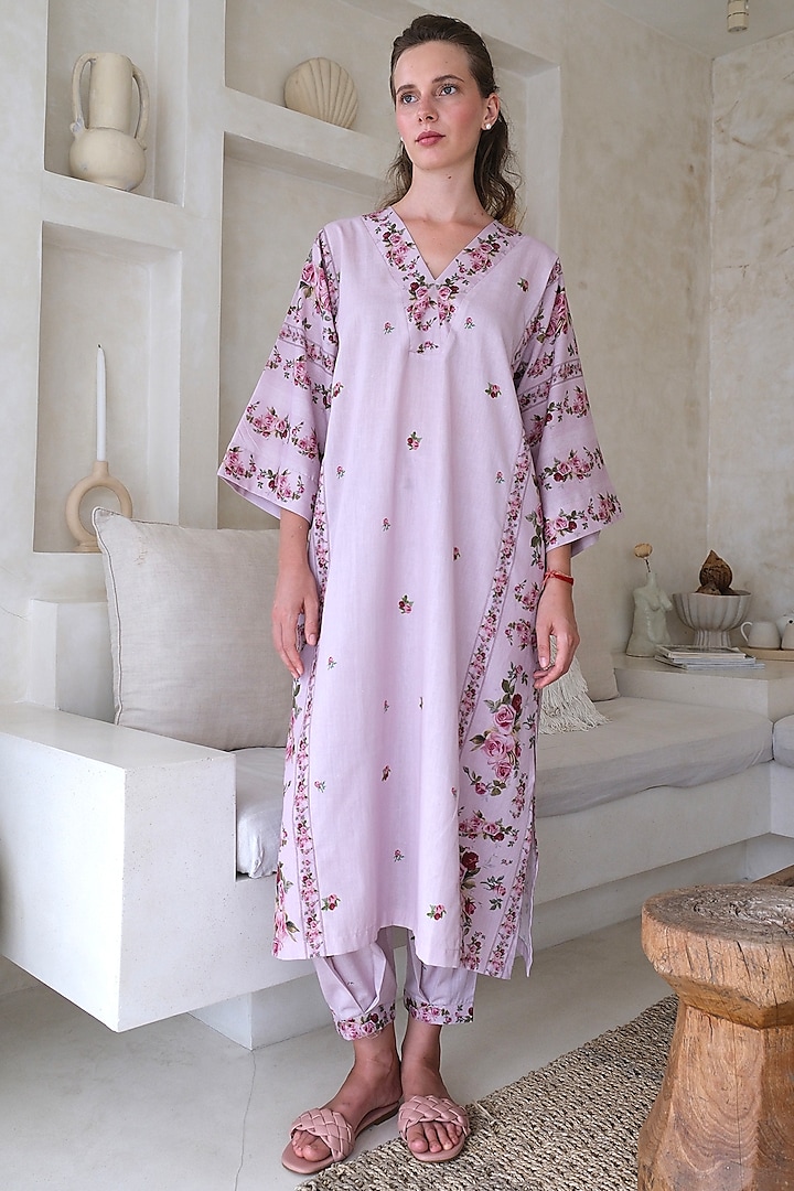 Mauve Linen Floral Printed Kurta Set by Roza Pret