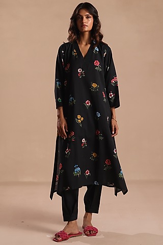 Black Feather Linen Floral Motif A-Line Kurta Set by Roza Pret