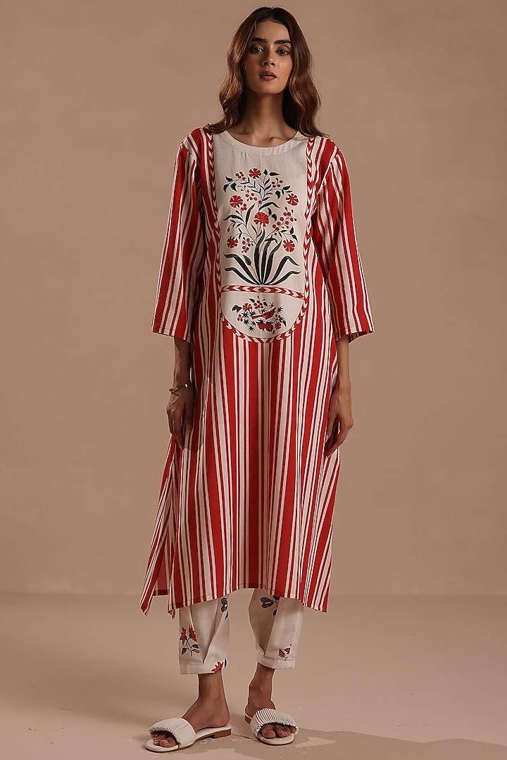 Red & White Feather Linen Striped Kurta Set by Roza Pret at Pernia's Pop Up Shop