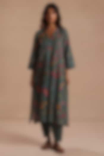 Dusty Blue Feather Linen Floral Motif Kurta Set by Roza Pret at Pernia's Pop Up Shop