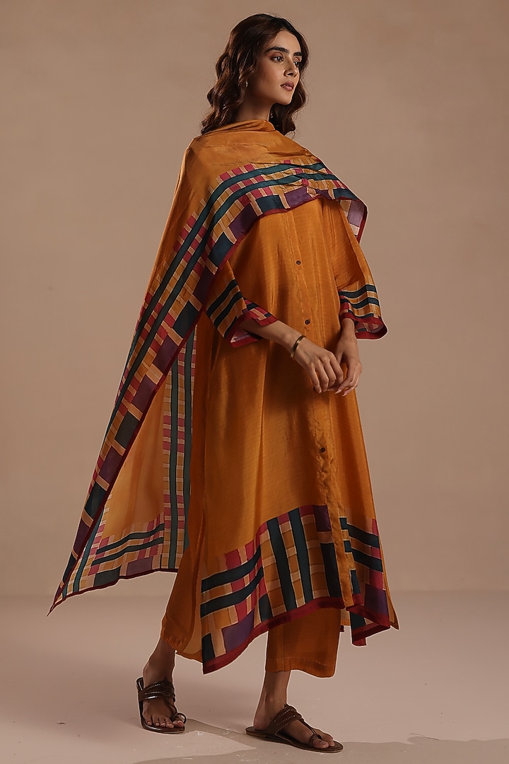 Mustard Habutai Silk Kurta Set by Roza Pret at Pernia's Pop Up Shop