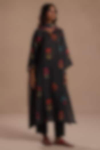 Charcoal Habutai Silk Floral Motif Stole by Roza Pret at Pernia's Pop Up Shop