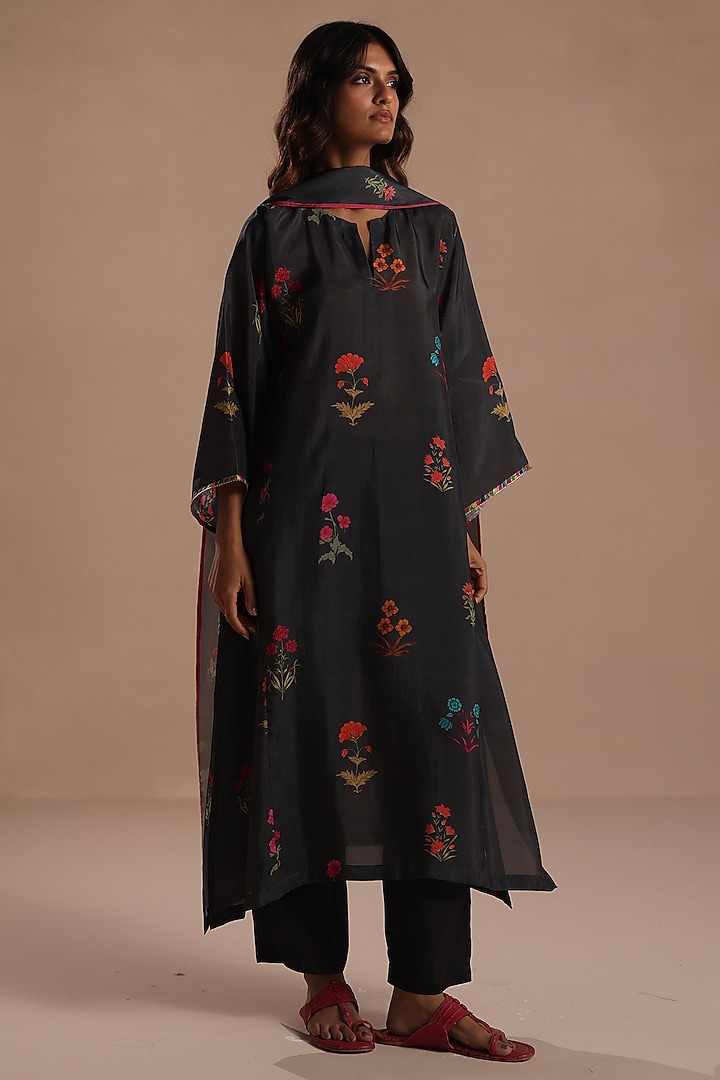 Charcoal Habutai Silk Floral Motif Stole by Roza Pret at Pernia's Pop Up Shop