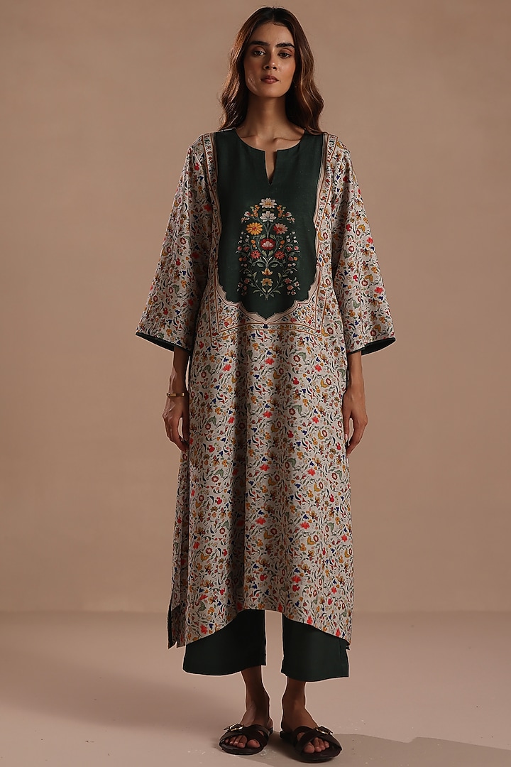 Multi-Colored Pashmina Floral Printed Kurta Set by Roza Pret at Pernia's Pop Up Shop