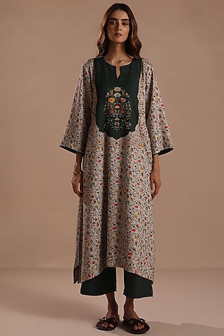 Multi-Colored Pashmina Floral Printed Kurta Set by Roza Pret