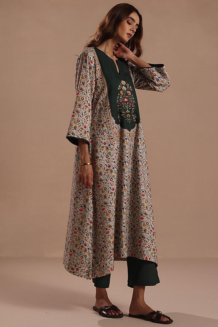 Multi-Colored Pashmina Floral Printed Kurta Set by Roza Pret at Pernia's Pop Up Shop