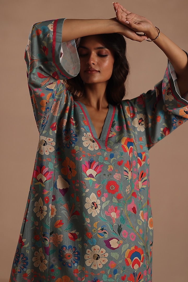 Blue Pashmina Floral Printed Kurta Set by Roza Pret at Pernia's Pop Up Shop