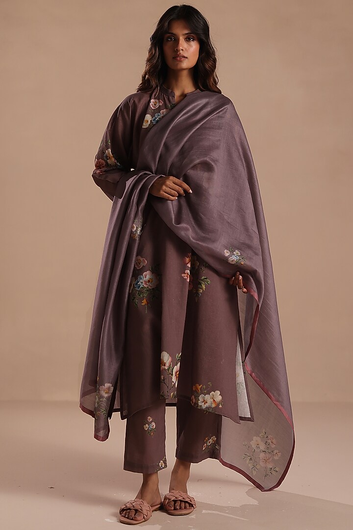 Plum Chanderi Printed Stole by Roza Pret at Pernia's Pop Up Shop