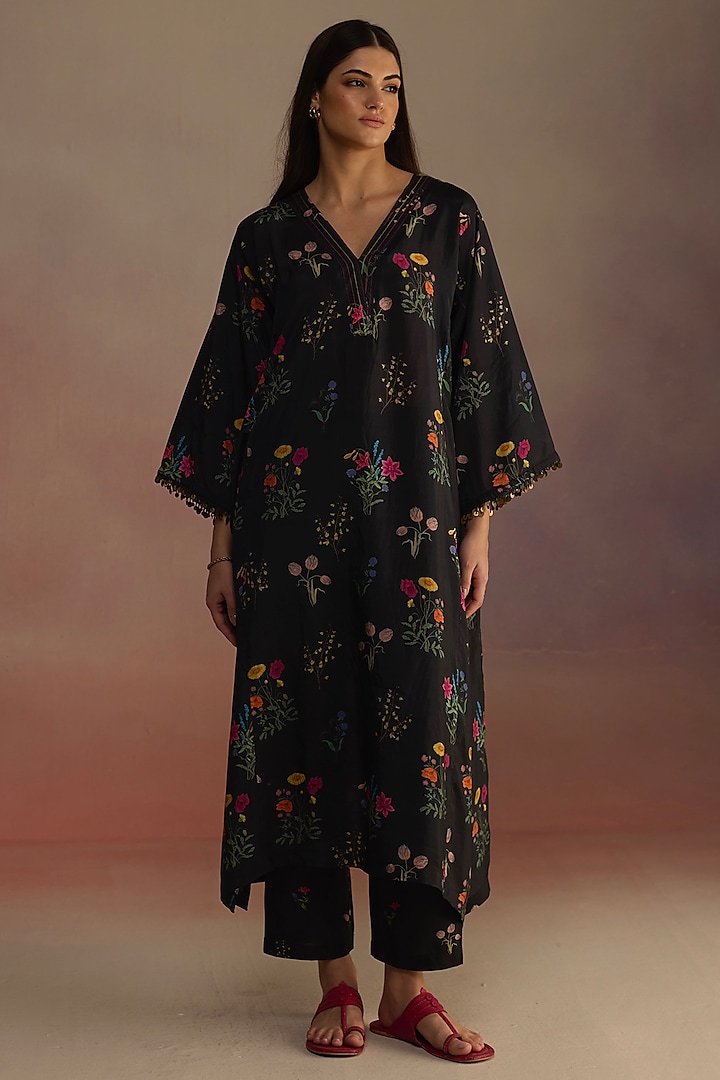 Black Habutai Silk Watercolor Floral Printed Kurta Set by Roza Pret at Pernia's Pop Up Shop