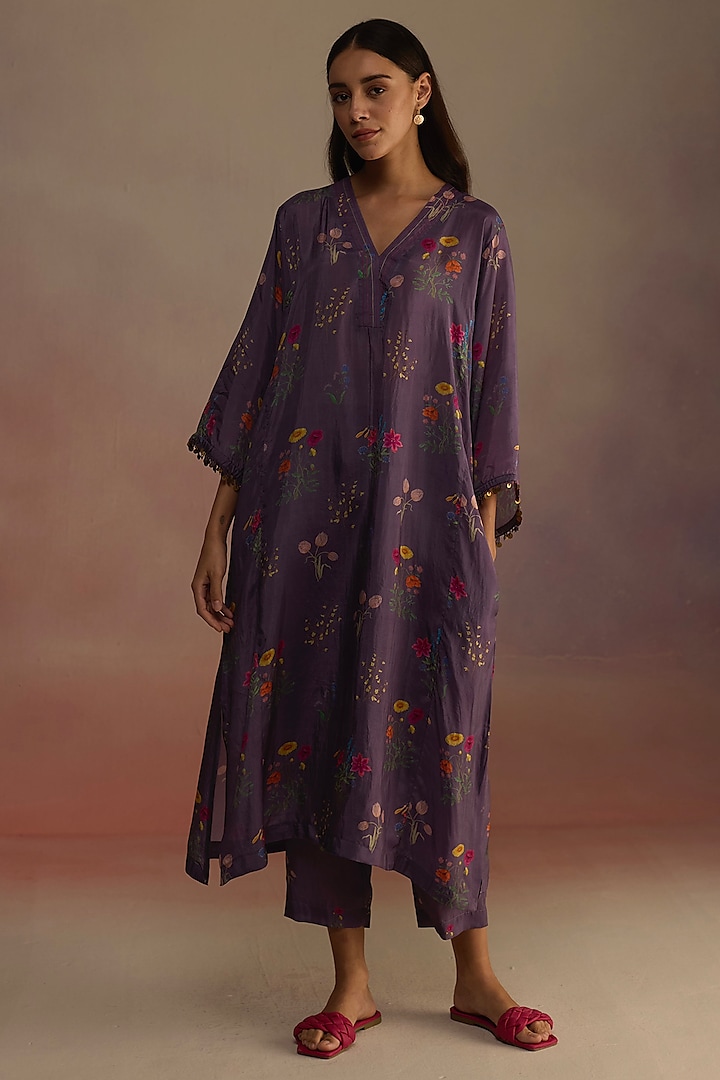 Purple Habutai Silk Watercolor Floral Printed Kurta Set by Roza Pret at Pernia's Pop Up Shop