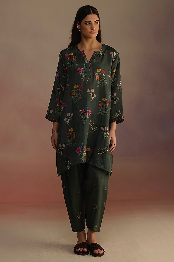 Green Habutai Silk Hand-Sketched Watercolor Floral Printed Kurta Set by Roza Pret at Pernia's Pop Up Shop