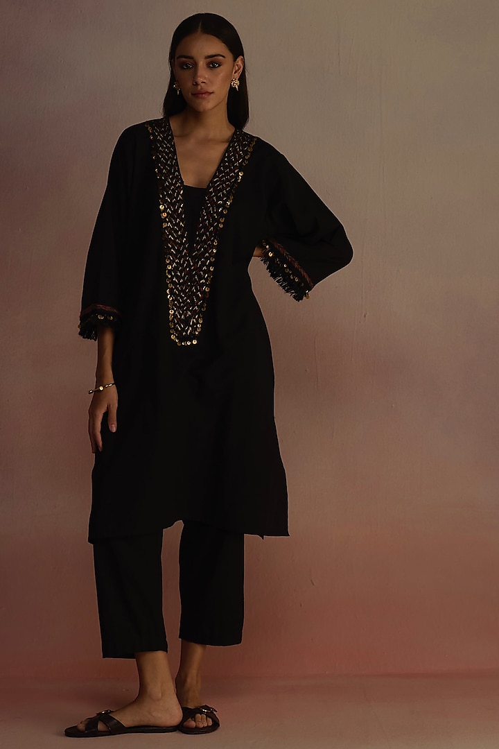 Black Linen Kurta Set by Roza Pret at Pernia's Pop Up Shop